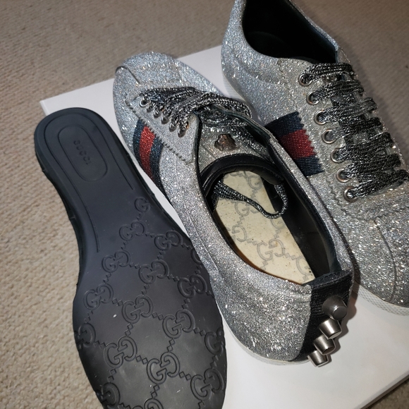❌️SOLD❌️Gucci sneakers - Picture 7 of 7